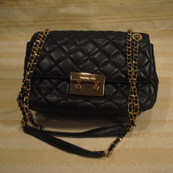 Michael Kors Handbags - Michael Kors Quilted Convertible Crossbody